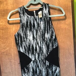 Black and White Patterned Sleeveless Dress